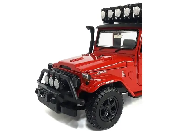 Toyota FJ40 Land Cruiser Red "4x4 Overlanders" Series 1/24 Diecast Model Car by Motormax #2