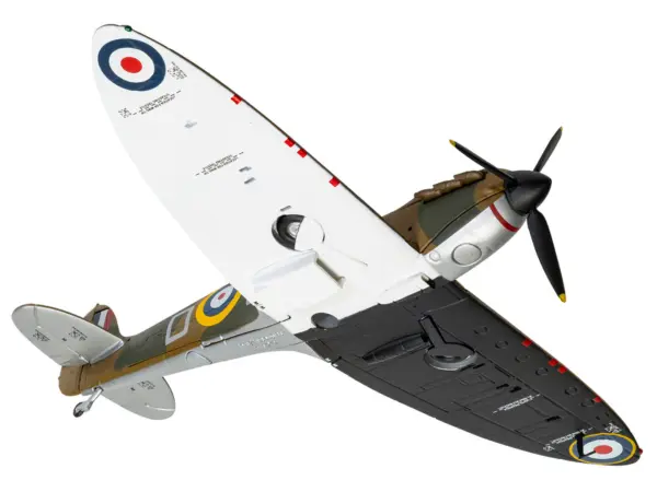 Supermarine Spitfire MkI Fighter Aircraft "P9443 ZD-D Flight Lieutenant Douglas Bader No. 222 Squadron Battle of Britain" (1940) Royal Air Force "The Aviation Archive" Series 1/72 Diecast Model by Corgi #3