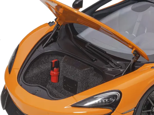Mclaren 600LT Myan Orange and Carbon 1/18 Model Car by Autoart #3