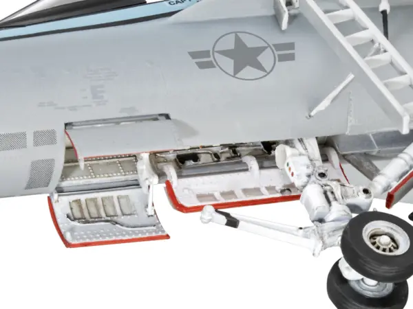 Level 5 Model Kit Maverick's F/A-18E Super Hornet Jet "Top Gun: Maverick" (2022) Movie 1/48 Scale Model by Revell #3