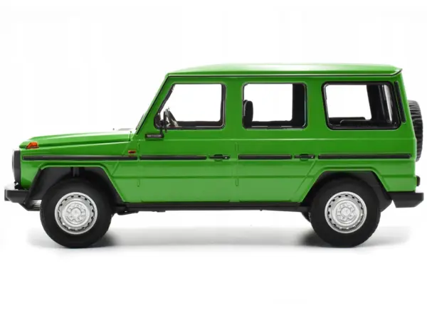 1980 Mercedes-Benz G-Model (LWB) Green with Black Stripes Limited Edition to 402 pieces Worldwide 1/18 Diecast Model Car by Minichamps #2