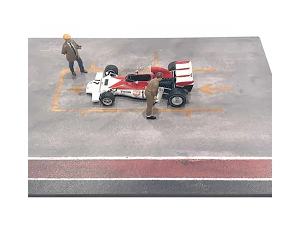 "Race Day" Two Diecast Figures Set 4 for 1/43 Scale Models by American Diorama #2