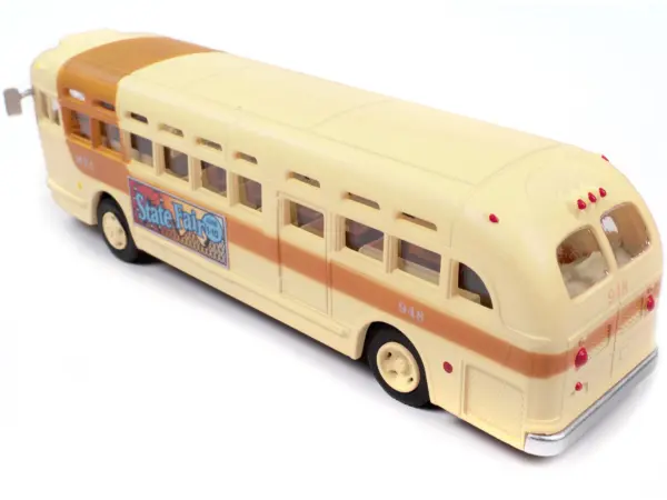 GMC PD-4103 Transit Bus #948 Beige "MTA Miami" 1/87 (HO) Scale Model by Classic Metal Works #2