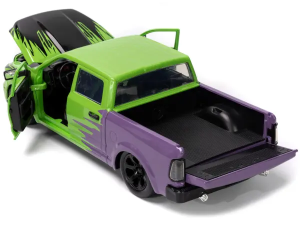 2014 RAM 1500 Pickup Truck Green and Purple and Hulk Diecast Figure "Marvel Avengers" "Hollywood Rides" Series 1/24 Diecast Model Car by Jada #4