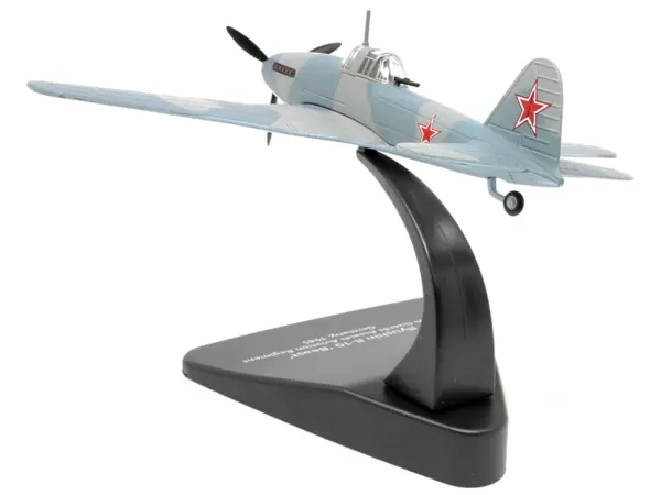 Ilyushin Il-10 "Beast" War Plane 108th Guards Assault Aviation Regiment Germany (1945) "Oxford Aviation" Series 1/72 Diecast Model Airplane by Oxford Diecast #3