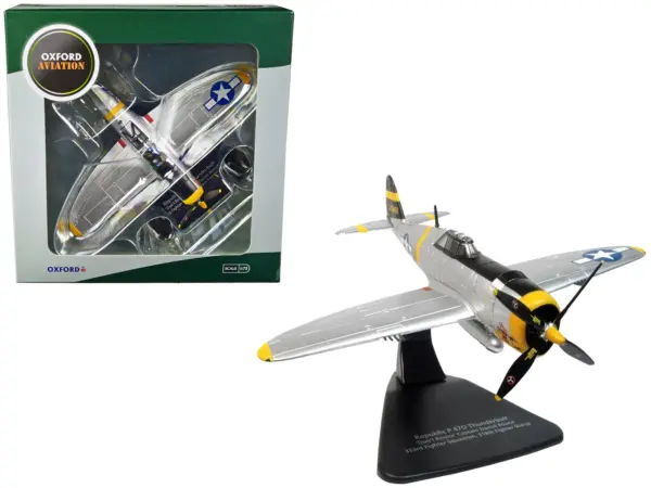Republic P-47D Thunderbolt Fighter Plane USAAF "Captain Daniel Boone 333rd Fighter Squadron 318th Fighter Group" "Oxford Aviation" Series 1/72 Diecast Model Airplane by Oxford Diecast #1