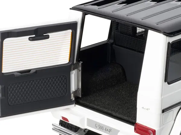 Mercedes Benz G500 4X4 2 Gloss White 1/18 Model Car by Autoart #4