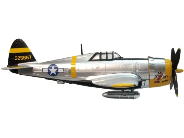 Republic P-47D Thunderbolt Fighter Plane USAAF "Captain Daniel Boone 333rd Fighter Squadron 318th Fighter Group" "Oxford Aviation" Series 1/72 Diecast Model Airplane by Oxford Diecast #2