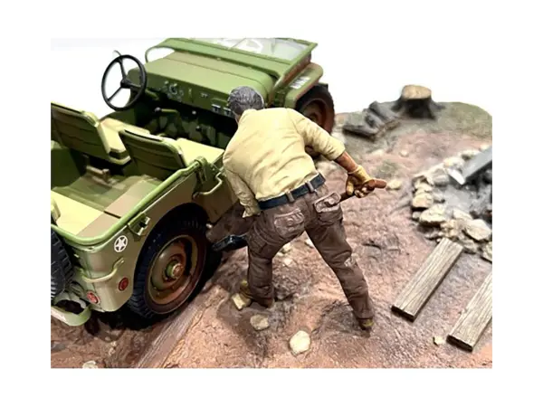 "4X4 Mechanic" Figure 4 for 1/18 Scale Models by American Diorama #3