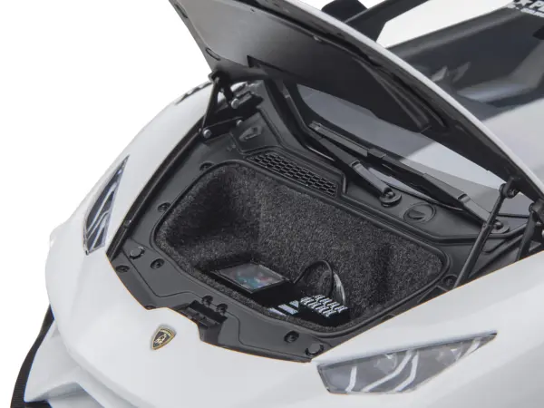 Lamborghini Huracan GT "LB-Silhouette Works" White with Black 1/18 Model Car by Autoart #3