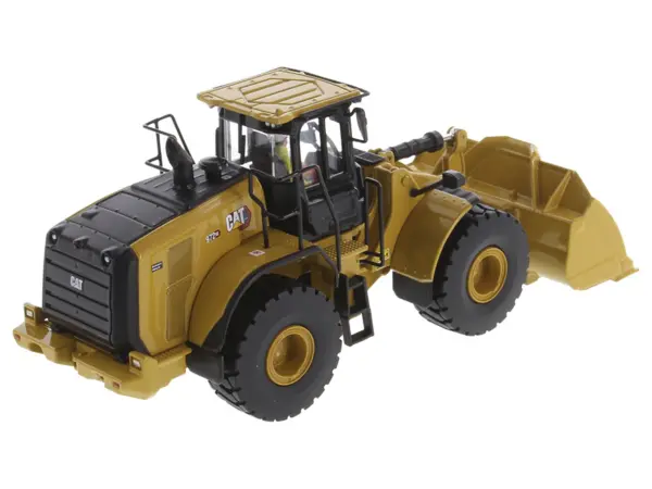 CAT Caterpillar 972 XE Wheel Loader Yellow with Operator "High Line Series" 1/50 Diecast Model by Diecast Masters #4