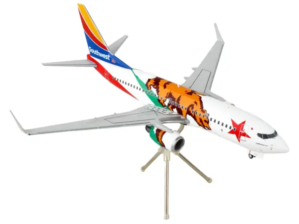 Boeing 737-700 Commercial Aircraft "Southwest Airlines - California One" California Flag Livery "Gemini 200" Series 1/200 Diecast Model Airplane by GeminiJets #3