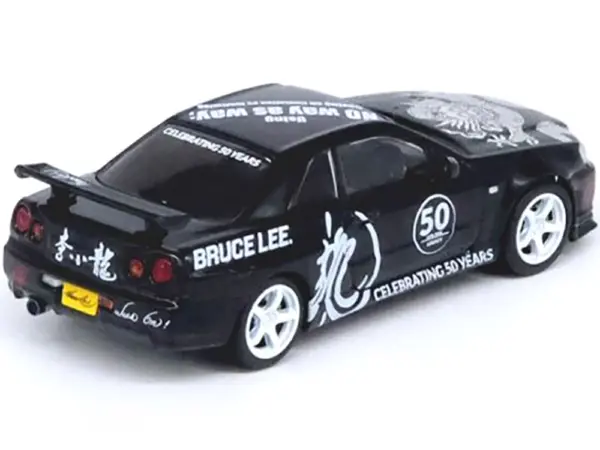 Nissan Skyline GT-R (R34) RHD (Right Hand Drive) Black "Bruce Lee Legacy 50 Year Anniversary" 1/64 Diecast Model Car by Inno Models #2
