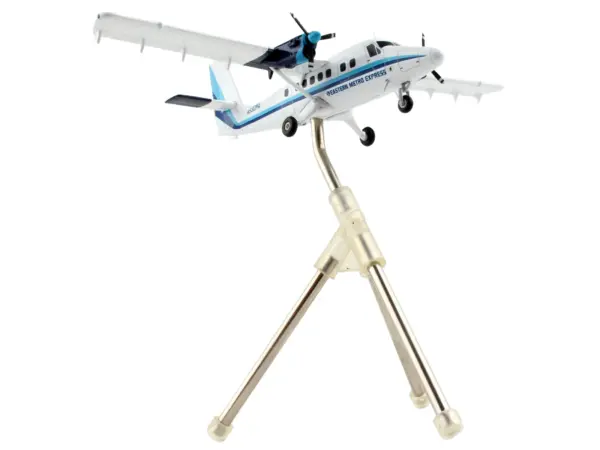 De Havilland DHC-6-200 Commercial Aircraft "Eastern Air Lines - Metro Express" White with Blue Stripes "Gemini 200" Series 1/200 Diecast Model Airplane by GeminiJets #3