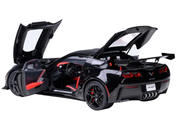 2019 Chevrolet Corvette C7 ZR1 Black with Carbon Top 1/18 Model Car by Autoart #2