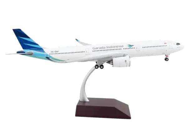 Airbus A330-900 Commercial Aircraft "Garuda Indonesia" White with Blue Tail "Gemini 200" Series 1/200 Diecast Model Airplane by GeminiJets #2