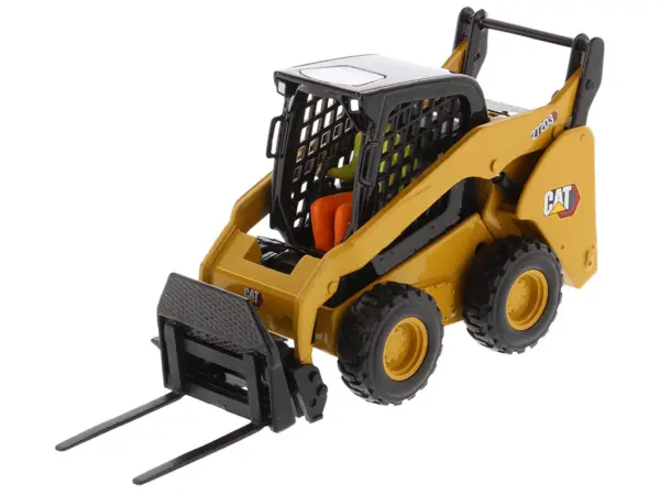 CAT Caterpillar 272D3 Skid Steer Loader with Operator Yellow "High Line" Series 1/32 Diecast Model by Diecast Masters #2