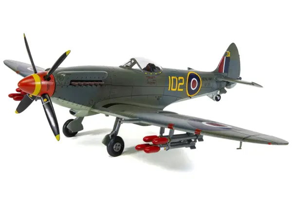 Level 3 Model Kit Supermarine Seafire F.XVII Fighter Aircraft with 3 Scheme Options 1/48 Plastic Model Kit by Airfix #3