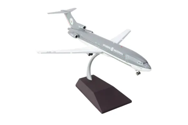Boeing 727-200 Commercial Aircraft "Guardia Nacional (Mexican National Guard)" (XC-NPF) Gray and White "Gemini 200" Series 1/200 Diecast Model Airplane by GeminiJets #2