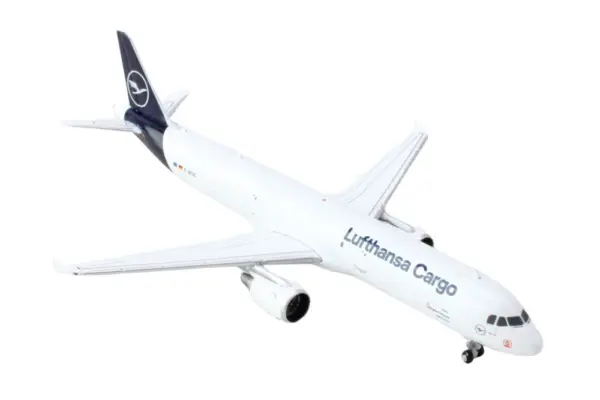 Airbus A321P2F Commercial Aircraft "Lufthansa Cargo" (D-AEUC) White with Blue Tail 1/400 Diecast Model Airplane by GeminiJets #2