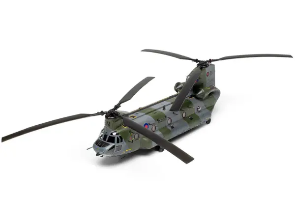 Level 3 Model Kit Boeing Chinook HC.1 Helicopter with 2 Scheme Options 1/72 Plastic Model Kit by Airfix #2