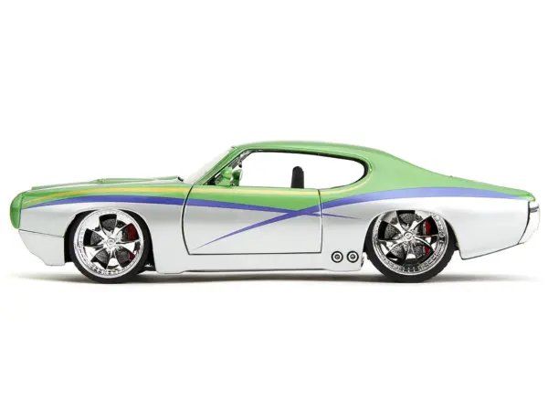 1969 Pontiac GTO Judge Green Metallic and Silver with Stripes "Bigtime Muscle" Series 1/24 Diecast Model Car by Jada #3