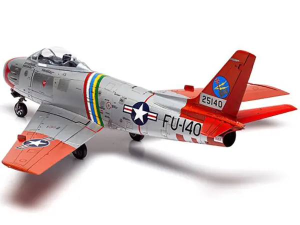 Level 2 Model Kit North American F-86F Sabre Aircraft with 2 Scheme Options 1/48 Plastic Model Kit by Airfix #4
