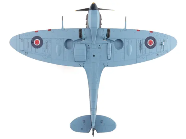 Supermarine Spitfire Mk.Vb Trop Fighter Aircraft "EP706 George Beurling No. 249 Squadron Malta" (1942) British Royal Air Force "Air Power Series" 1/48 Diecast Model by Hobby Master #5