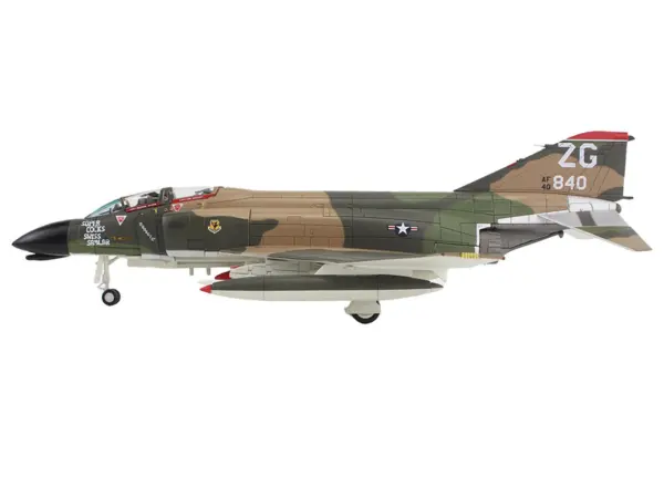 McDonnell Douglas EF-4C Wild Weasel Fighter-Bomber Aircraft "64-0840 67th TFS Korat RTAFB Super Cocks Swiss Samilar" (1971) United States Air Force "Air Power Series" 1/72 Diecast Model by Hobby Master #2