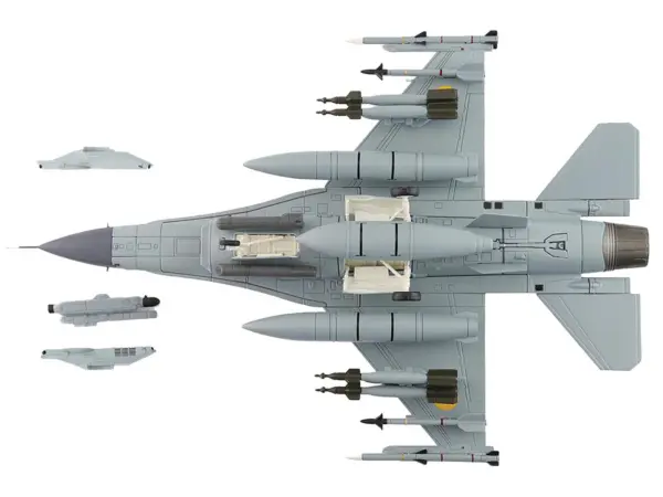 Lockheed F-16AM Fighting Falcon Fighter Aircraft "UA24-3596 Pylon Integrated Dispenser System Plus" (2024) Ukrainian Air Force "Air Power Series" 1/72 Diecast Model by Hobby Master #4