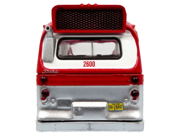 Flxible 53102 New Look Transit Bus "Pittsburgh Area Transit" Red and White "Vintage Bus & Motorcoach Collection" Limited Edition 1/87 (HO) Diecast Model by Iconic Replicas #5