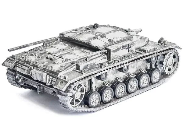 Germany StuG. III Ausf.E Tank Winter Camouflage "StuG.Abt. 202 Russia" (1942) "NEO Dragon Armor" Series 1/72 Plastic Model by Dragon Models #2