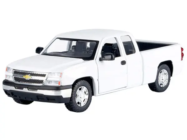 2006 Chevrolet Silverado 1500 Pickup Truck White "Timeless Legends" Series 1/25 Diecast Model Car by Motormax #2