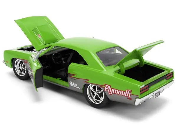 1970 Plymouth Road Runner #938 Green and Gray Metallic "Bigtime Muscle" Series 1/24 Diecast Model Car by Jada #4