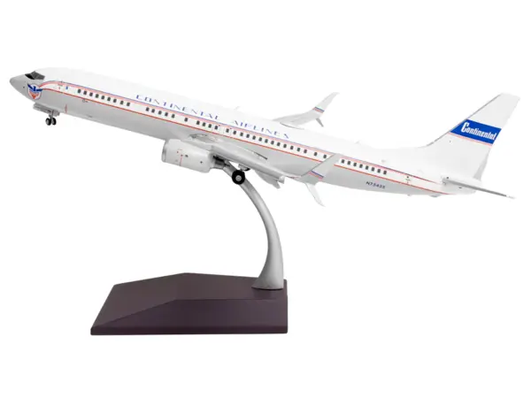 Boeing 737-900ER Commercial Aircraft with Flaps Down "Continental Airlines - United Airlines" (N75435) White with Red and Blue Stripes "Gemini 200" Series 1/200 Diecast Model Airplane by GeminiJets #2