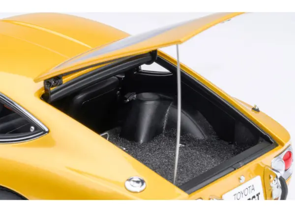 1967 Toyota 2000GT RHD (Right Hand Drive) Gold Metallic 1/18 Model Car by Autoart #5