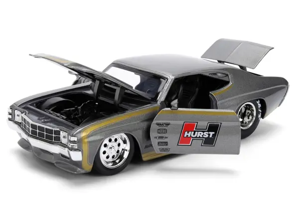 1971 Chevrolet Chevelle SS "Hurst" Gray Metallic with Gold Stripes "Bigtime Muscle" Series 1/24 Diecast Model Car by Jada #2