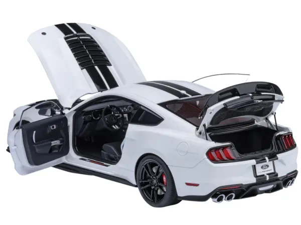 Ford Mustang Shelby GT500 Oxford White with Black Stripes 1/18 Model Car by Autoart #2