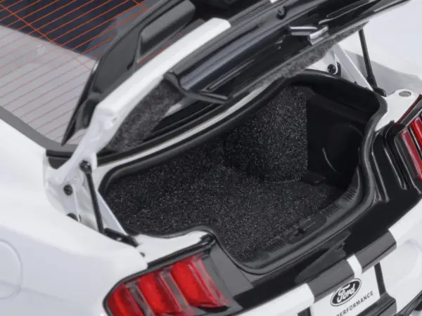 Ford Mustang Shelby GT500 Oxford White with Black Stripes 1/18 Model Car by Autoart #5