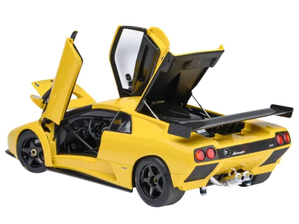 Lamborghini Diablo GTR Superfly Yellow 1/18 Model Car by Autoart #2