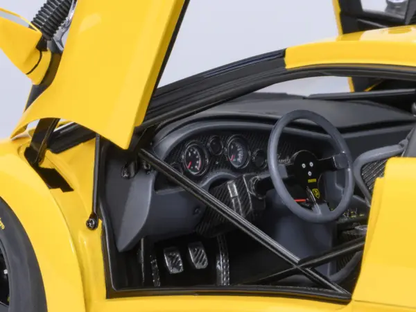 Lamborghini Diablo GTR Superfly Yellow 1/18 Model Car by Autoart #4