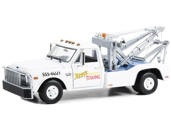 1969 Chevrolet C-30 Dually Wrecker Jerry’s Towing "Fall Guy Stuntman Association" "The Fall Guy" (1981-1986) TV Series 1/18 Diecast Model Car by Greenlight #2