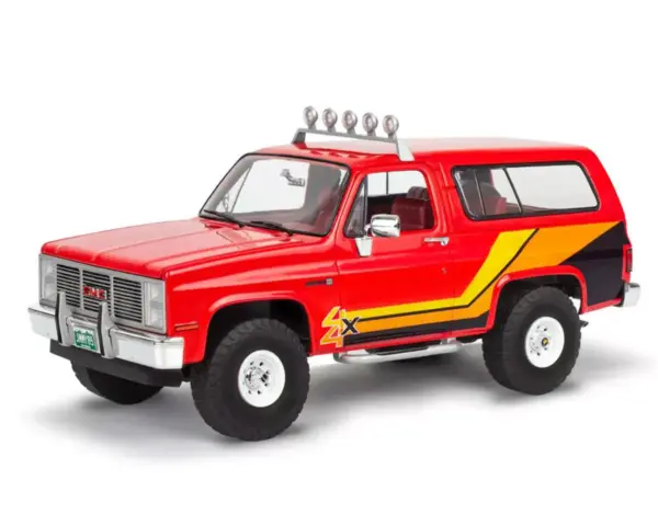 Level 4 Model Kit 1985 GMC Jimmy 4x4 "High Roller" 1/25 Scale Model by Revell #2