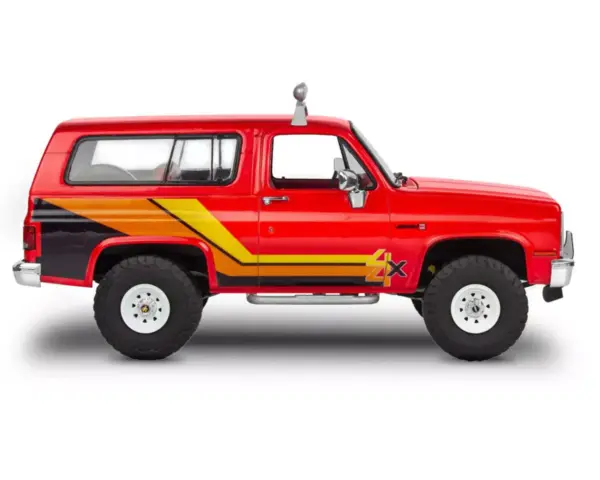Level 4 Model Kit 1985 GMC Jimmy 4x4 "High Roller" 1/25 Scale Model by Revell #3